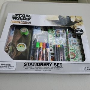 Disney Star Wars The Mandalorian Stationary Set Ov